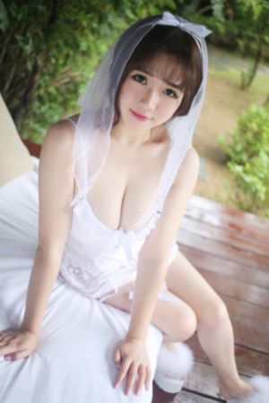 丝袜美腿免费AV_国产剧电影在线观看